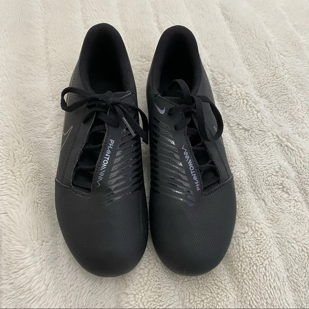 Nike Jr Phantom Venom Club FG Soccer Cleats Size 5.5